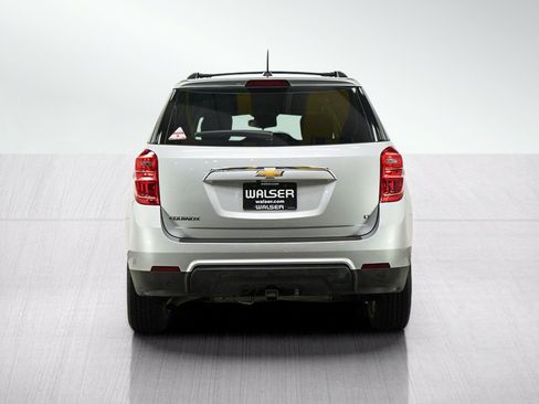 Used 2017 Chevrolet Equinox LT w/ Convenience Package FWD image 4