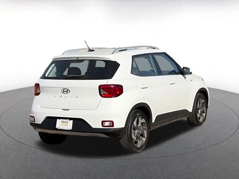 Used 2023 Hyundai Venue SEL image 14