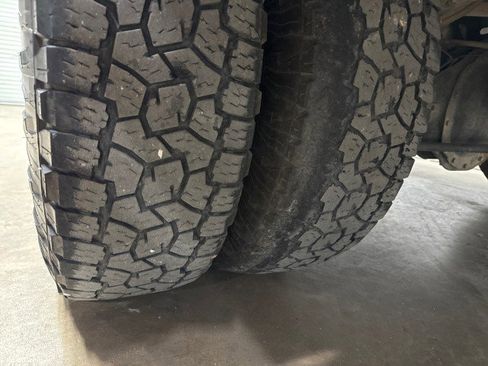 Used 2019 RAM 3500 Tradesman w/ Chrome Appearance Group image 40