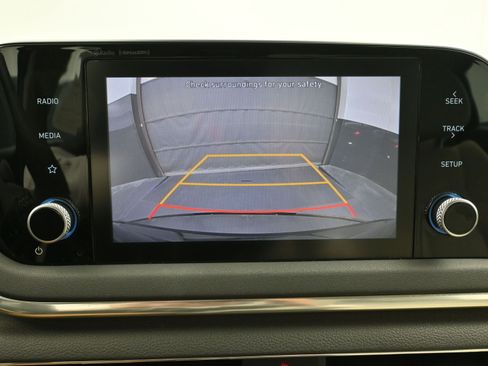 Used 2022 Hyundai Sonata SEL w/ Preferred Accessory Package image 16