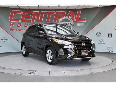 Certified 2025 Nissan Kicks Play S