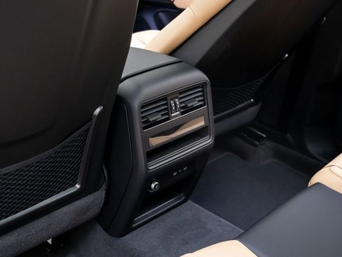 New 2026 Porsche Cayenne image 17