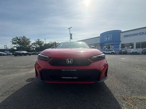 Used 2025 Honda Civic Sport image 2