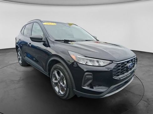 Used 2025 Ford Escape ST-Line AWD/4WD image 2