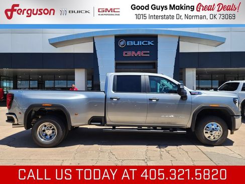 New 2026 GMC Sierra 3500 Pro AWD/4WD image 2
