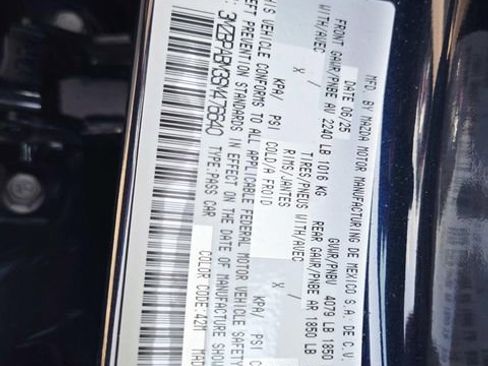 Used 2025 MAZDA MAZDA3 s image 31