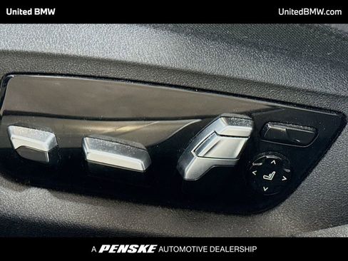 Used 2019 BMW 750i w/ M Sport Package image 4