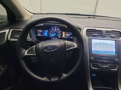 Used 2020 Ford Fusion SE image 22