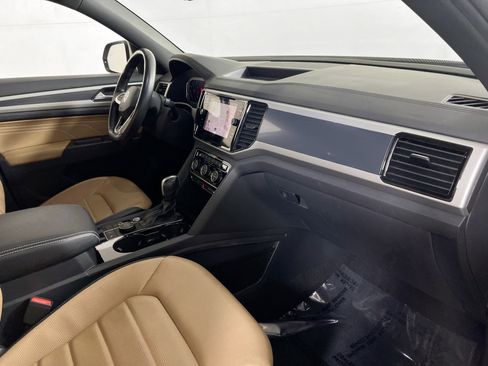 Used 2022 Volkswagen Atlas Cross Sport SEL Premium R-Line image 30