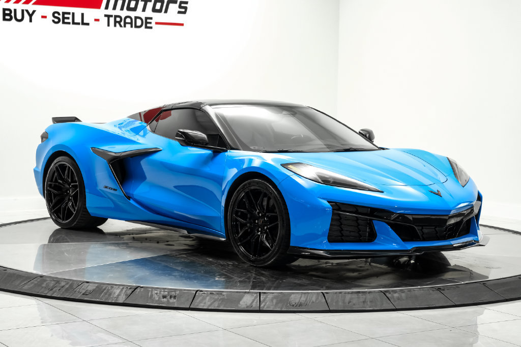 Used 2025 Chevrolet Corvette Z06 RWD image 6