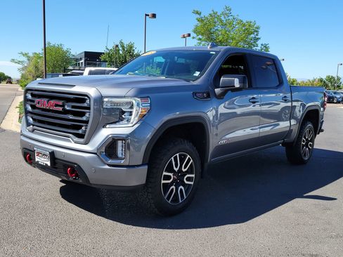 Used 2022 GMC Sierra 1500 AT4 w/ AT4 Preferred Package AWD/4WD image 4