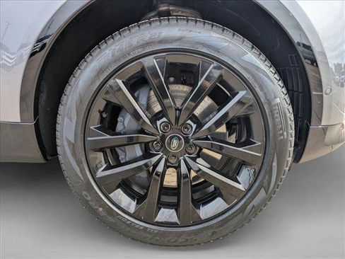 New 2026 Land Rover Discovery Limited Edition image 10