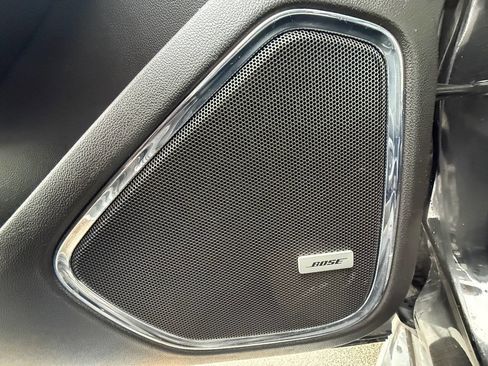 Used 2018 GMC Yukon SLE image 10