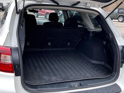 Used 2018 Subaru Outback 2.5i Premium image 29