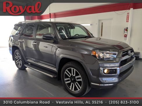 Used 2020 Toyota 4Runner Limited image 5