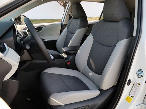 Certified 2025 Toyota RAV4 XLE image 16