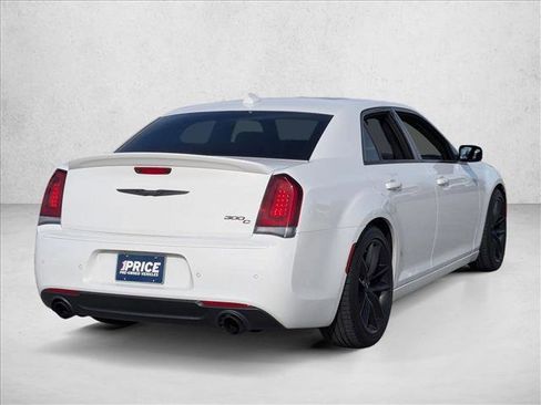Certified 2023 Chrysler 300 C image 5