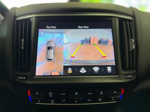 Used 2021 Maserati Levante image 23