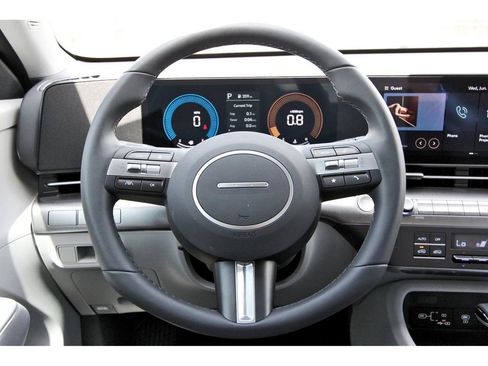 Certified 2025 Hyundai Kona SEL image 12