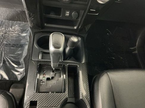 Used 2018 Toyota 4Runner TRD Off-Road Premium image 18