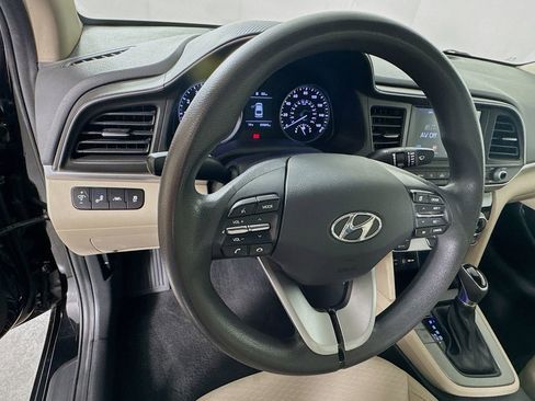 Used 2019 Hyundai Elantra SEL image 11