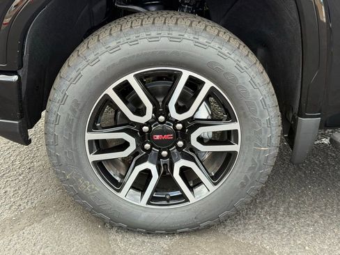 New 2026 GMC Sierra 1500 AT4 w/ AT4 Premium Package image 10