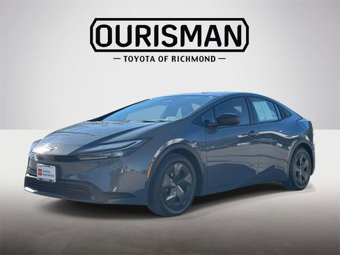Certified 2023 Toyota Prius LE image 24
