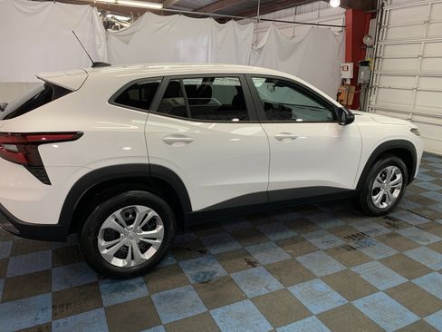 New 2026 Chevrolet Trax LS FWD image 5