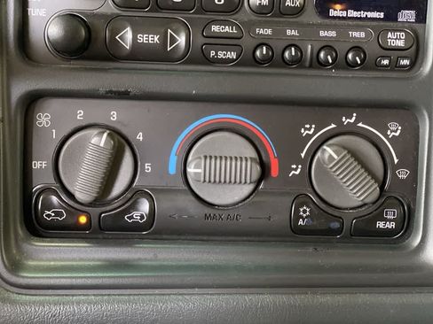 Used 2002 Chevrolet Tahoe Z71 AWD/4WD image 20