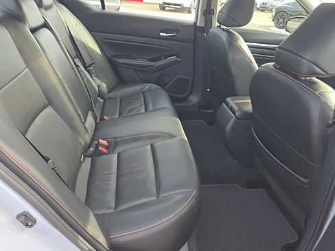 Used 2023 Nissan Altima 2.5 SR w/ SR Premium Package image 29