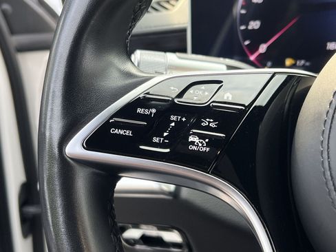 Used 2022 Mercedes-Benz S 580 4MATIC Sedan w/ AMG Line Package image 37
