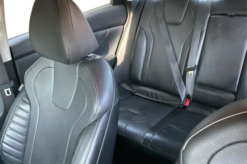 Used 2023 Hyundai Elantra Limited FWD image 15