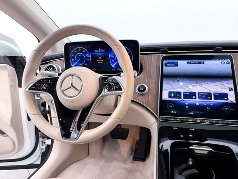 Used 2022 Mercedes-Benz EQS 450+ Sedan image 5