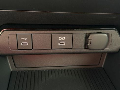 New 2026 Toyota Prius Plug-In Hybrid FWD image 20