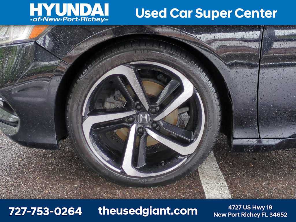 Used 2018 Honda Accord Sport image 10