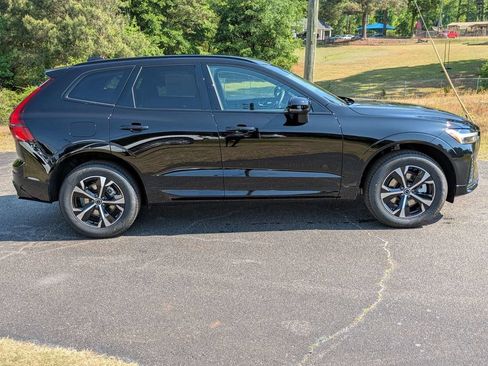 Certified 2026 Volvo XC60 B5 Core w/ Climate Package AWD/4WD image 7