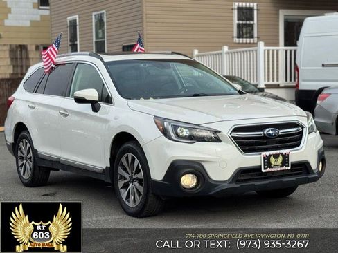 Used 2018 Subaru Outback 3.6R Touring image 3