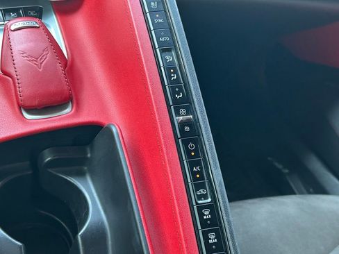 Used 2021 Chevrolet Corvette Stingray Preferred Cpe w/ Z51 Performance Package image 32