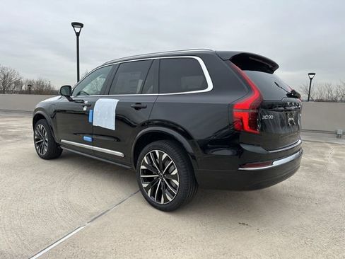 New 2026 Volvo XC90 T8 Plus w/ Protection Package Premier image 5