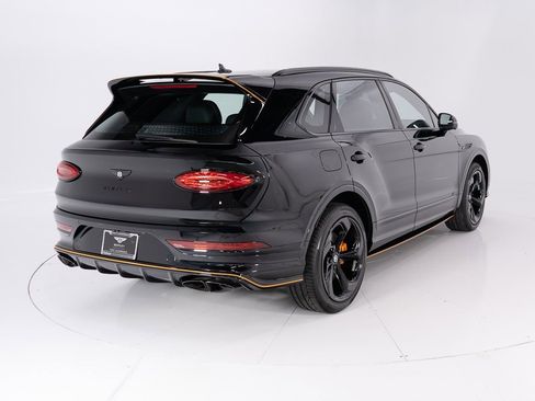 Certified 2025 Bentley Bentayga image 5