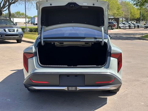 Used 2025 Kia K4 LXS image 15