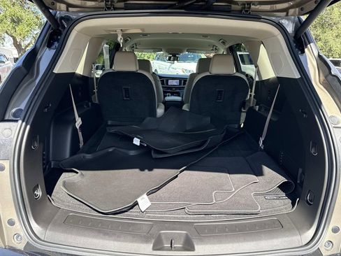 Used 2020 Buick Enclave Essence w/ Sound and Sites Package image 11