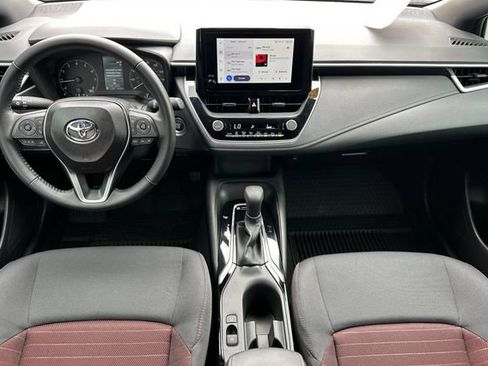 Used 2025 Toyota Corolla SE FWD image 16