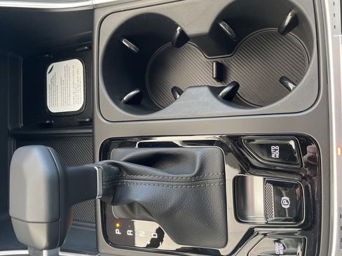 New 2026 Kia Carnival SX image 24