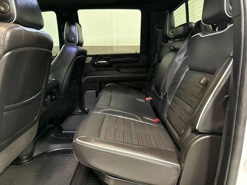 Used 2024 GMC Sierra 2500 AT4X image 45