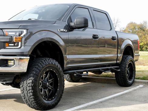 Used 2016 Ford F150 XLT image 8