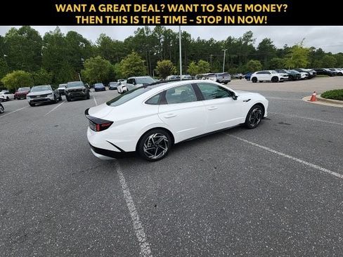 Used 2025 Hyundai Sonata SEL FWD image 13