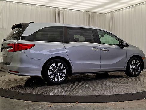 Used 2023 Honda Odyssey EX-L image 10