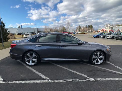 Used 2018 Honda Accord Touring image 15