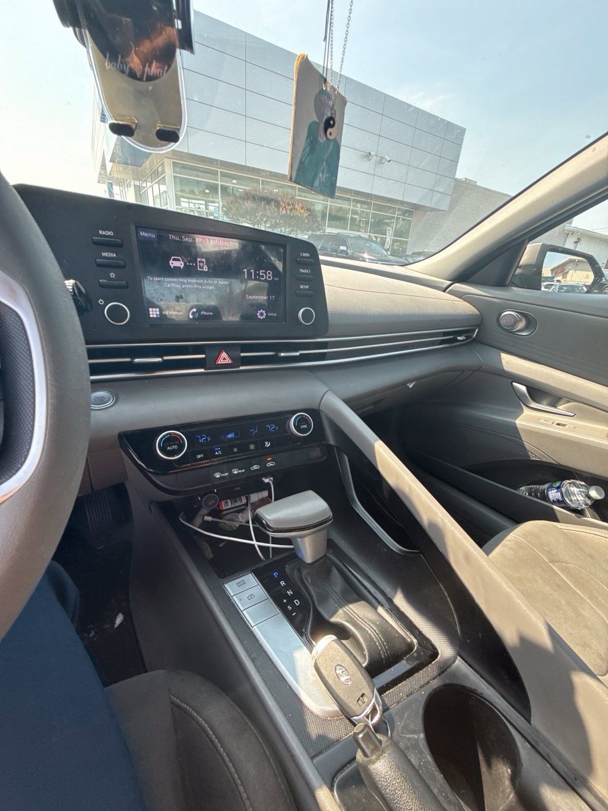 Used 2023 Hyundai Elantra SEL FWD image 9